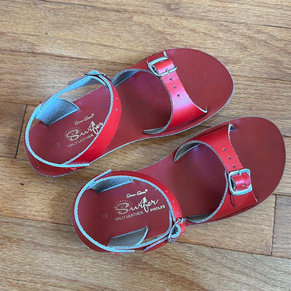Surfer size 13